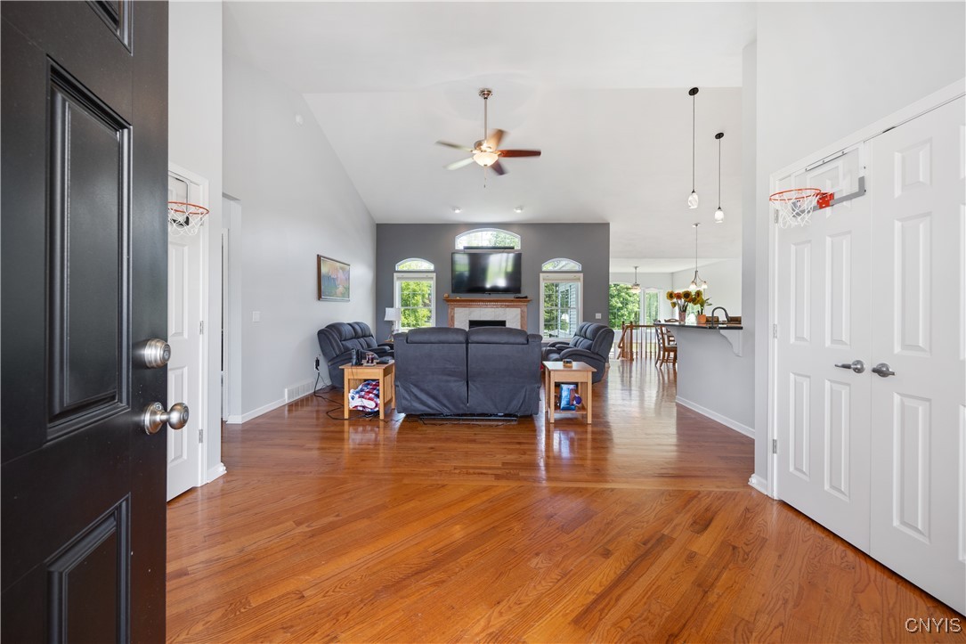 4838 Appaloosa Trl, Clay, New York image 3