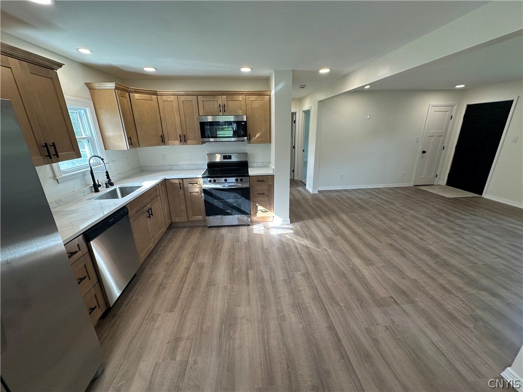 3772 Hand Place