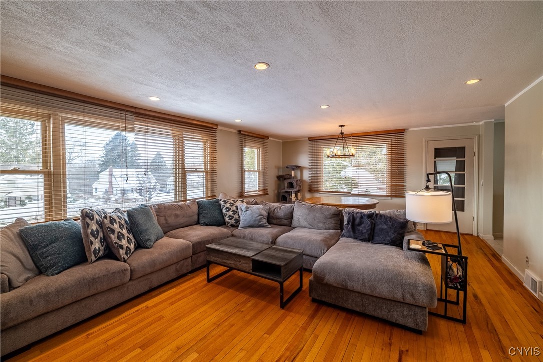 5726 Walker Road, Utica, New York image 9