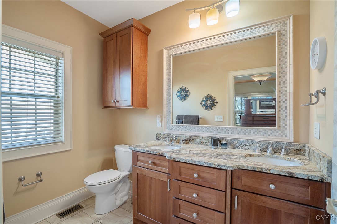 140 Shaker Heights, Camillus, New York image 27