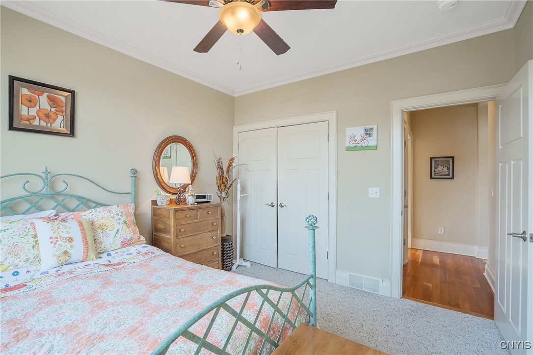 140 Shaker Heights, Camillus, New York image 8