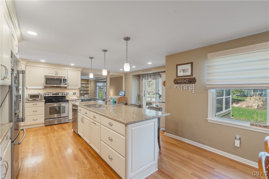8211 Molson Way, Clay, New York image 7