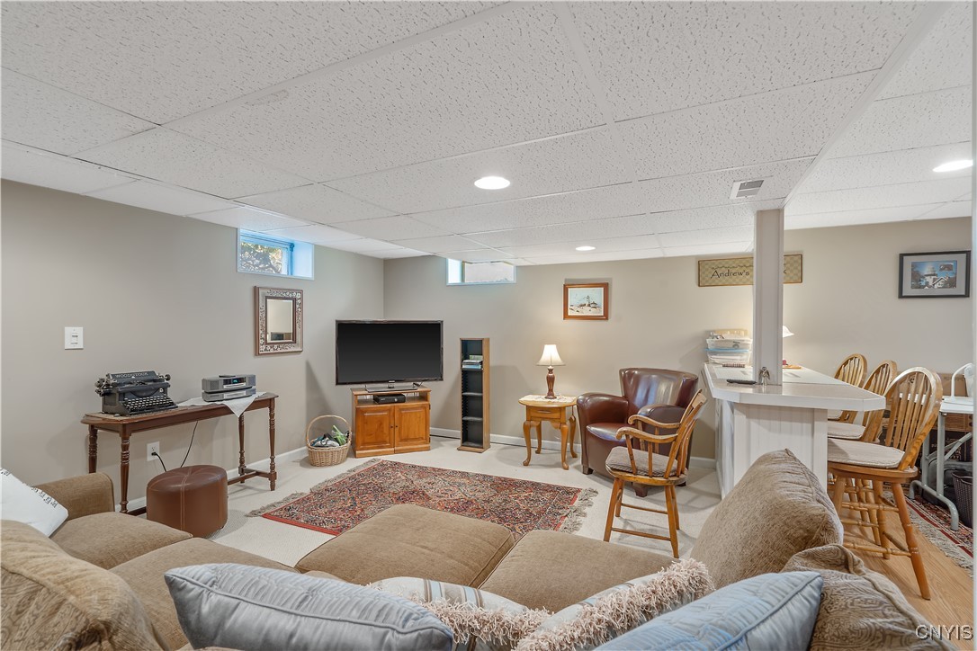 8211 Molson Way, Clay, New York image 35