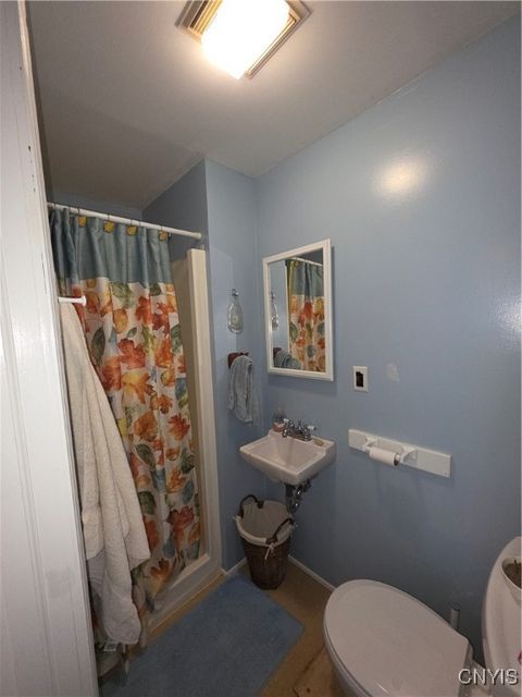 Tiny photo for 901 W Thomas Street, Rome, NY 13440 (MLS # S1643469)
