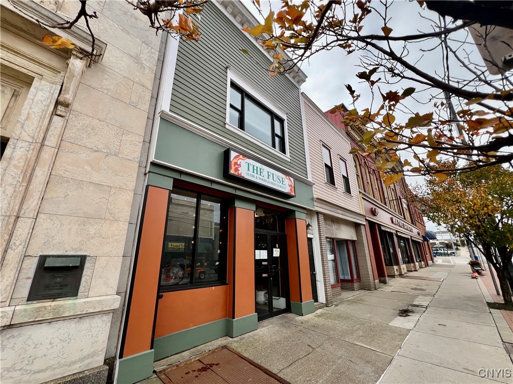 18 W Bridge Street