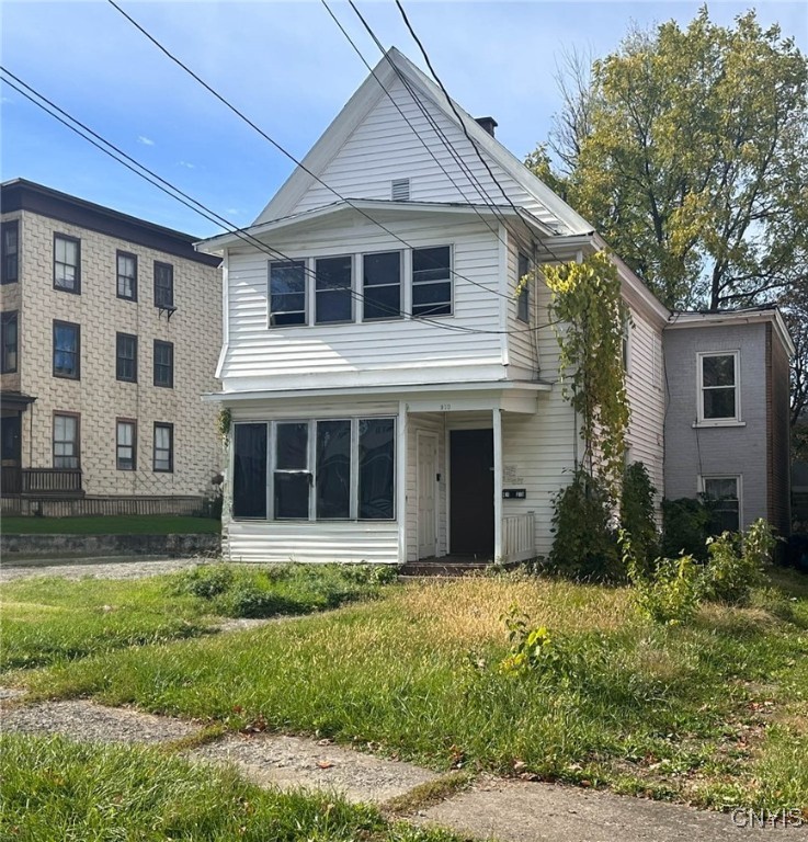 910 Downer Avenue