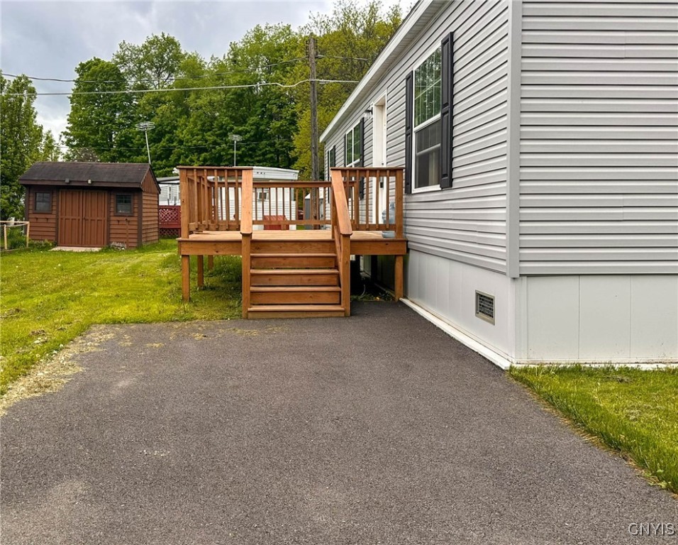 158 Rockwell Dr