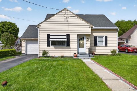 Homes For Sale - 132 Brace Street<br/> Syracuse, NY 13208