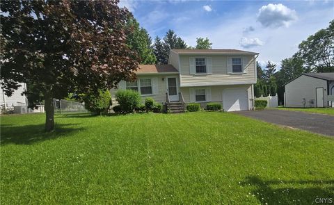 Homes For Sale - 8361 Sextant Drive<br/> Clay, NY 13027