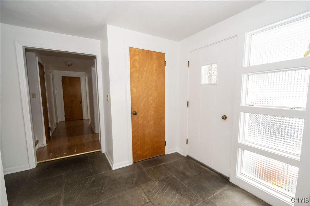 Onondaga, New York 13215, United States, 4 Bedrooms Bedrooms, ,3 BathroomsBathrooms,Residential,Pending,21942