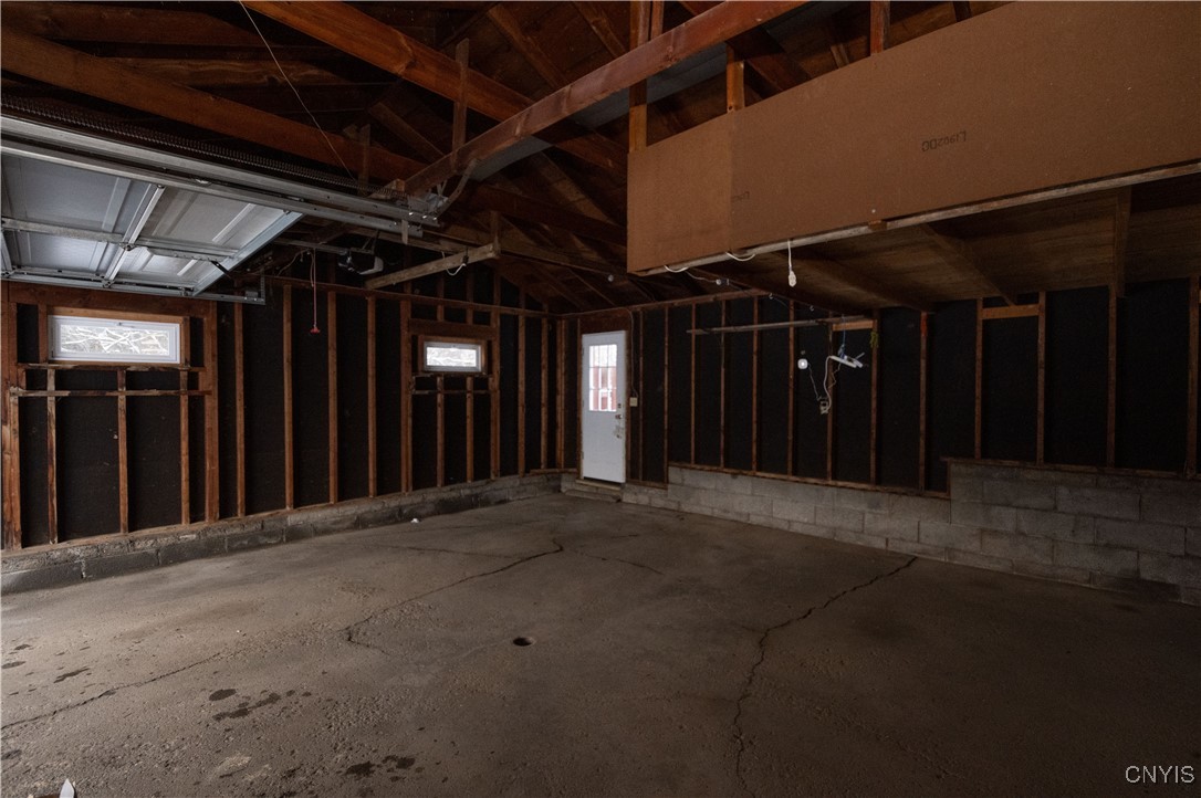 Onondaga, New York 13215, United States, 4 Bedrooms Bedrooms, ,3 BathroomsBathrooms,Residential,Pending,21942