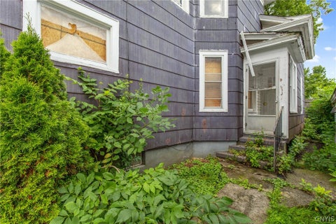 Tiny photo for 105 W Mohawk Street, Oswego, NY 13126 (MLS # S1703051)