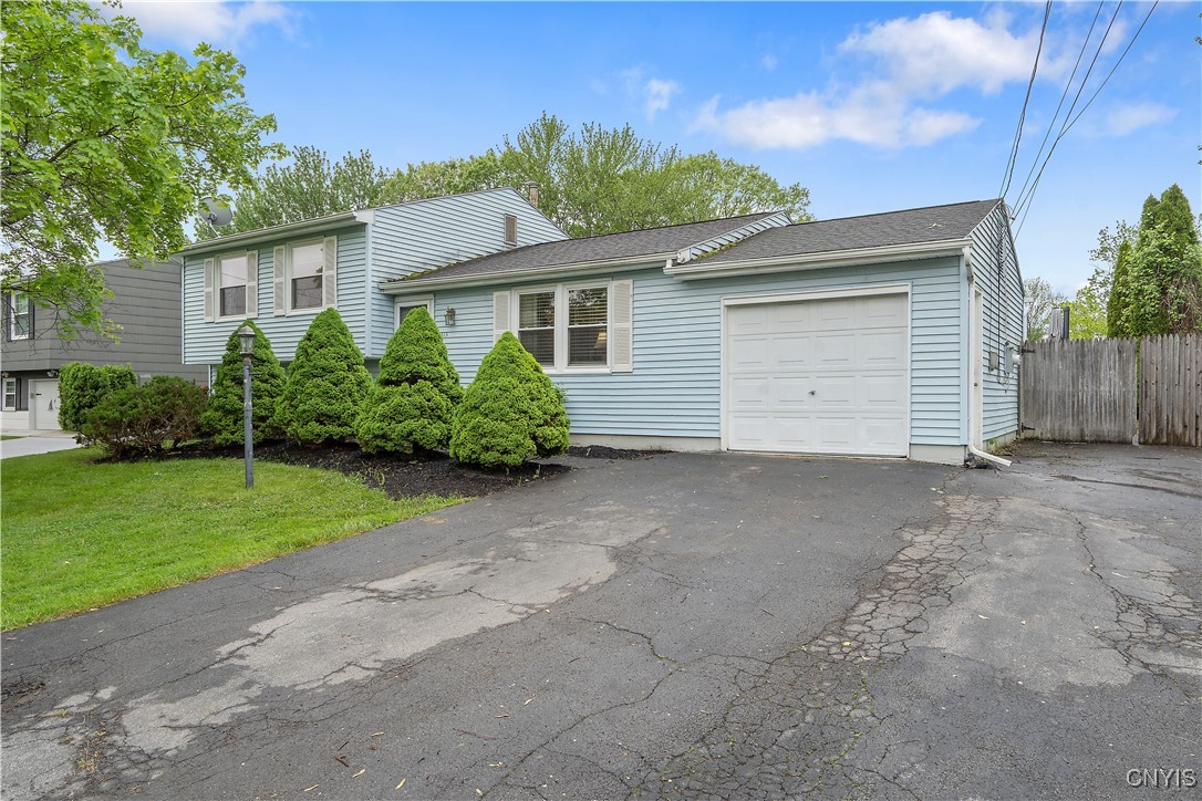7415 Ventura Circle, Clay, New York image 2