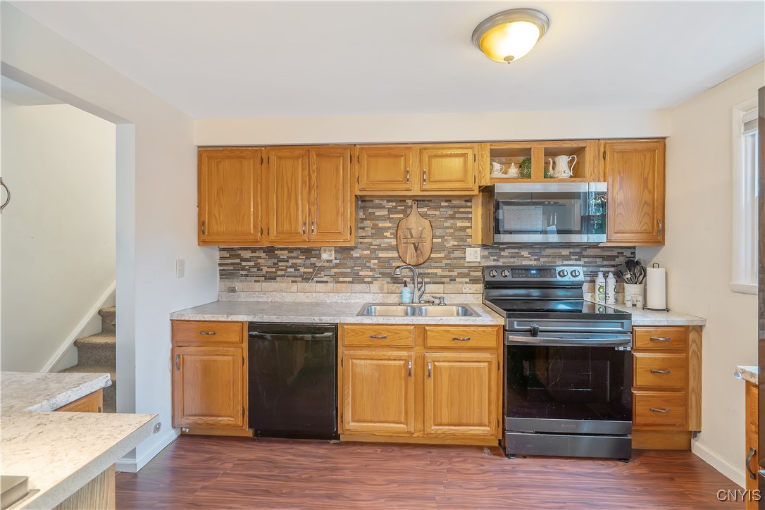 7415 Ventura Circle, Clay, New York image 12