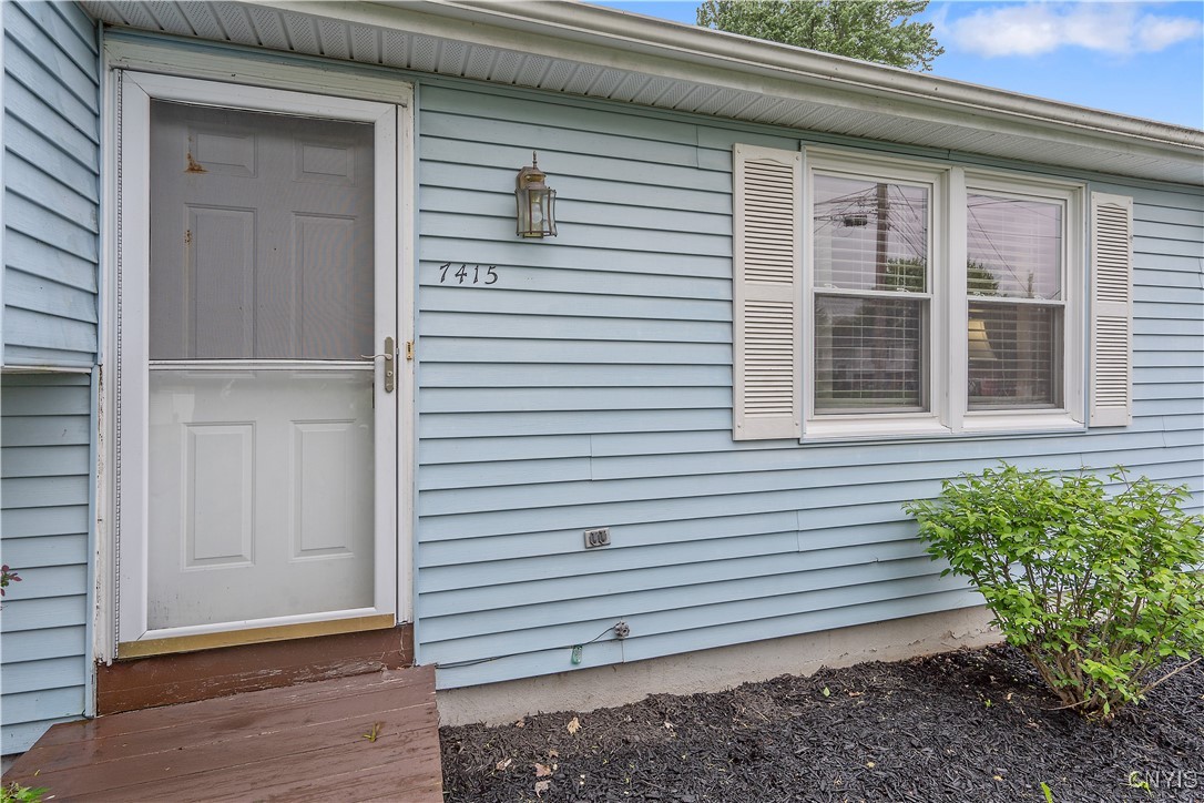 7415 Ventura Circle, Clay, New York image 3