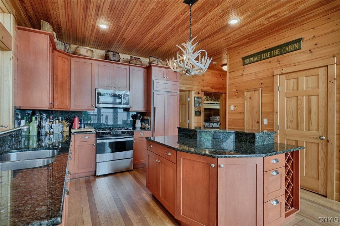 4 Oak Island, Hammond, New York image 10