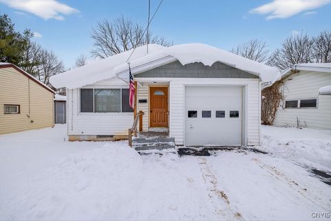 Photo of 718 Hixson Avenue, Syracuse, NY 13206 (MLS # S1656637)