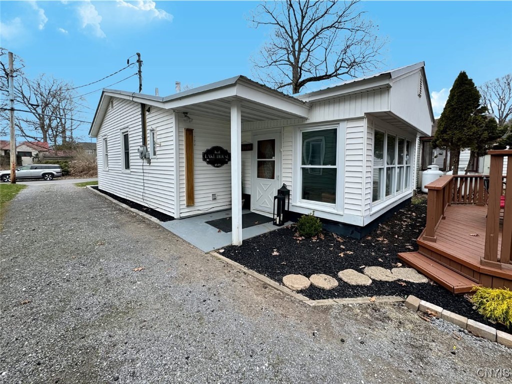 6638 N Lakeshore Road, Verona, New York image 2