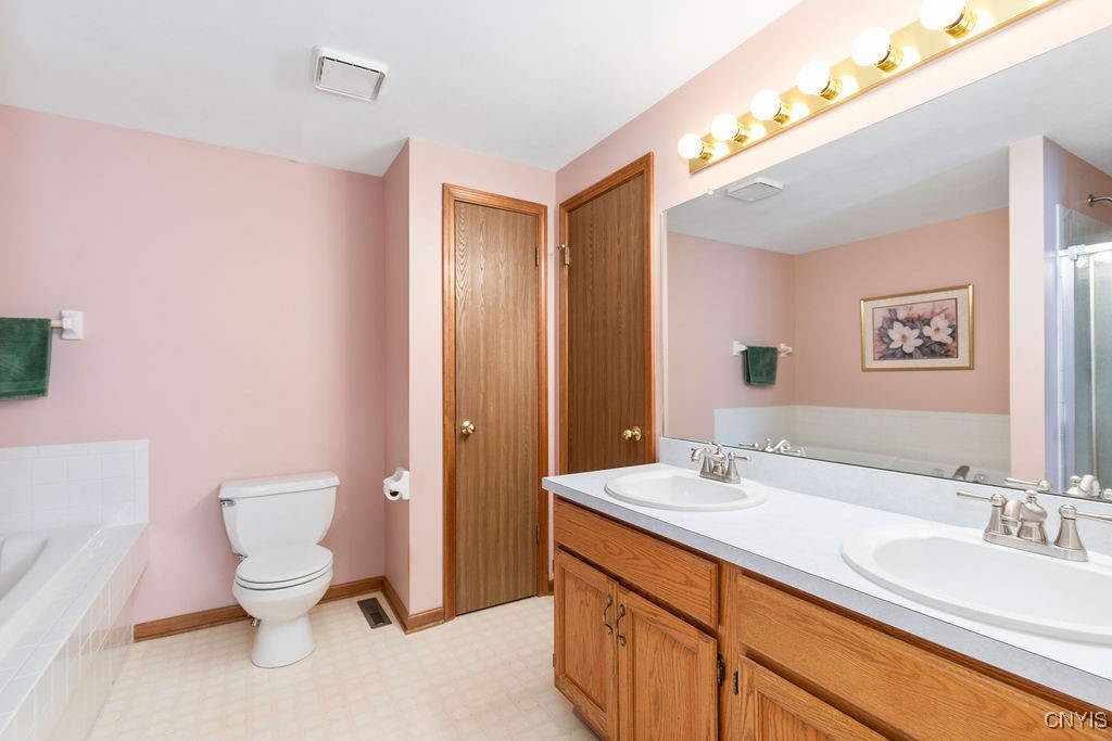 8243 Boatwatch Drive, Clay, New York image 17