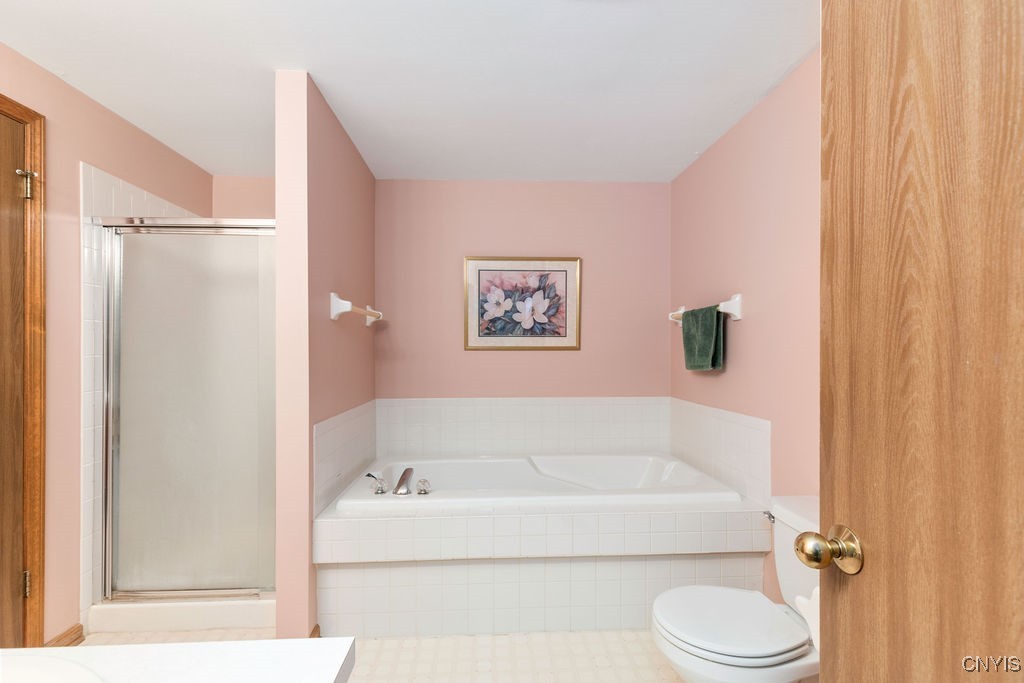 8243 Boatwatch Drive, Clay, New York image 15