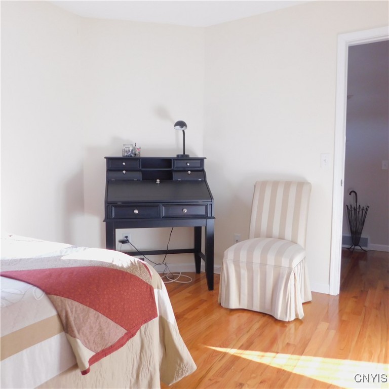 Salina, New York 13088, United States, 2 Bedrooms Bedrooms, ,2 BathroomsBathrooms,Residential,Pending,17276