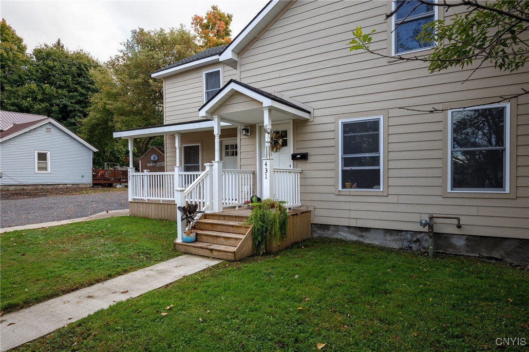 Watertown-City, New York 13601, United States, 5 Bedrooms Bedrooms, ,3 BathroomsBathrooms,Residential,Active,40887