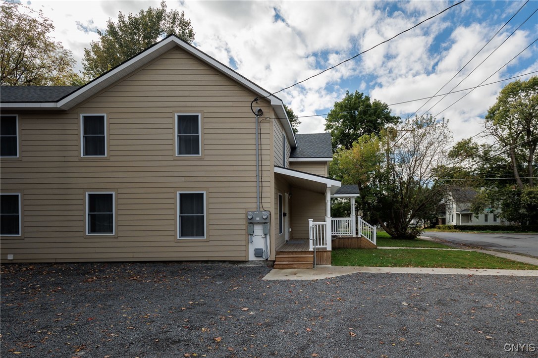 Watertown-City, New York 13601, United States, 5 Bedrooms Bedrooms, ,3 BathroomsBathrooms,Residential,Active,40887