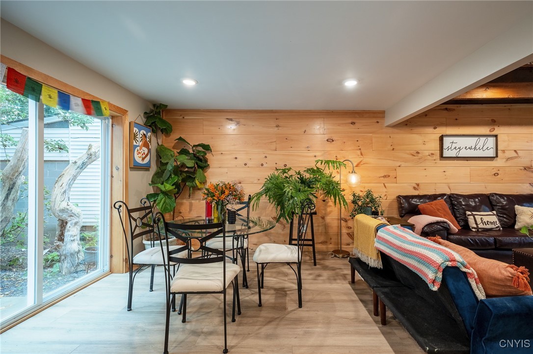 Watertown-City, New York 13601, United States, 5 Bedrooms Bedrooms, ,3 BathroomsBathrooms,Residential,Active,40887