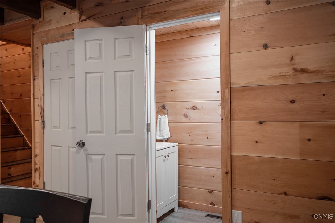 Watertown-City, New York 13601, United States, 5 Bedrooms Bedrooms, ,3 BathroomsBathrooms,Residential,Active,40887