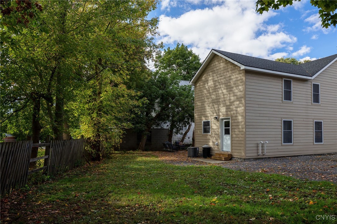 Watertown-City, New York 13601, United States, 5 Bedrooms Bedrooms, ,3 BathroomsBathrooms,Residential,Active,40887