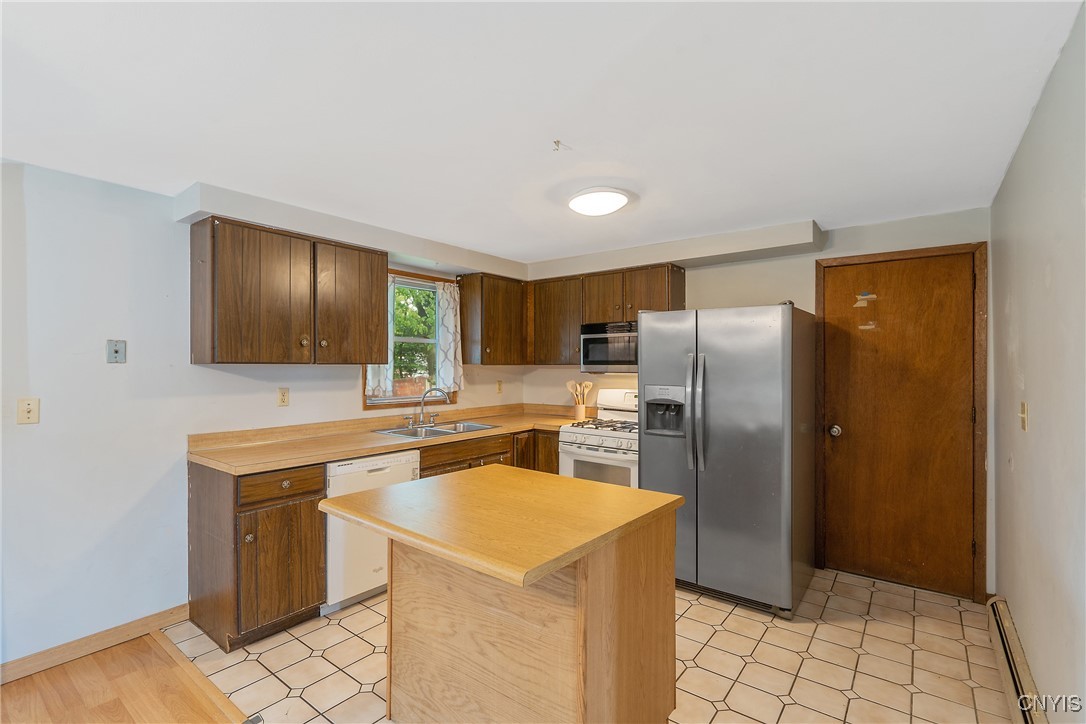 8339 Zenith Drive, Clay, New York image 14