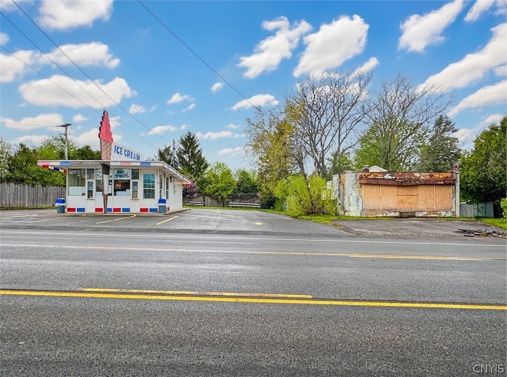 1733 Burrstone Road
