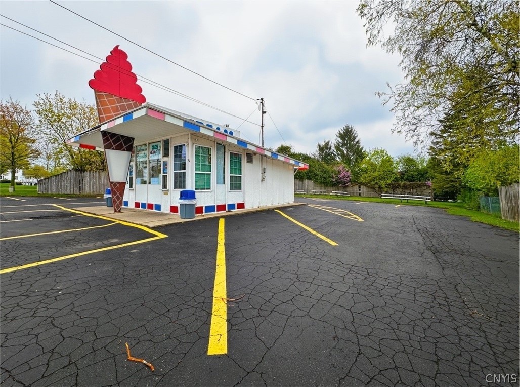 1733 Burrstone Road
