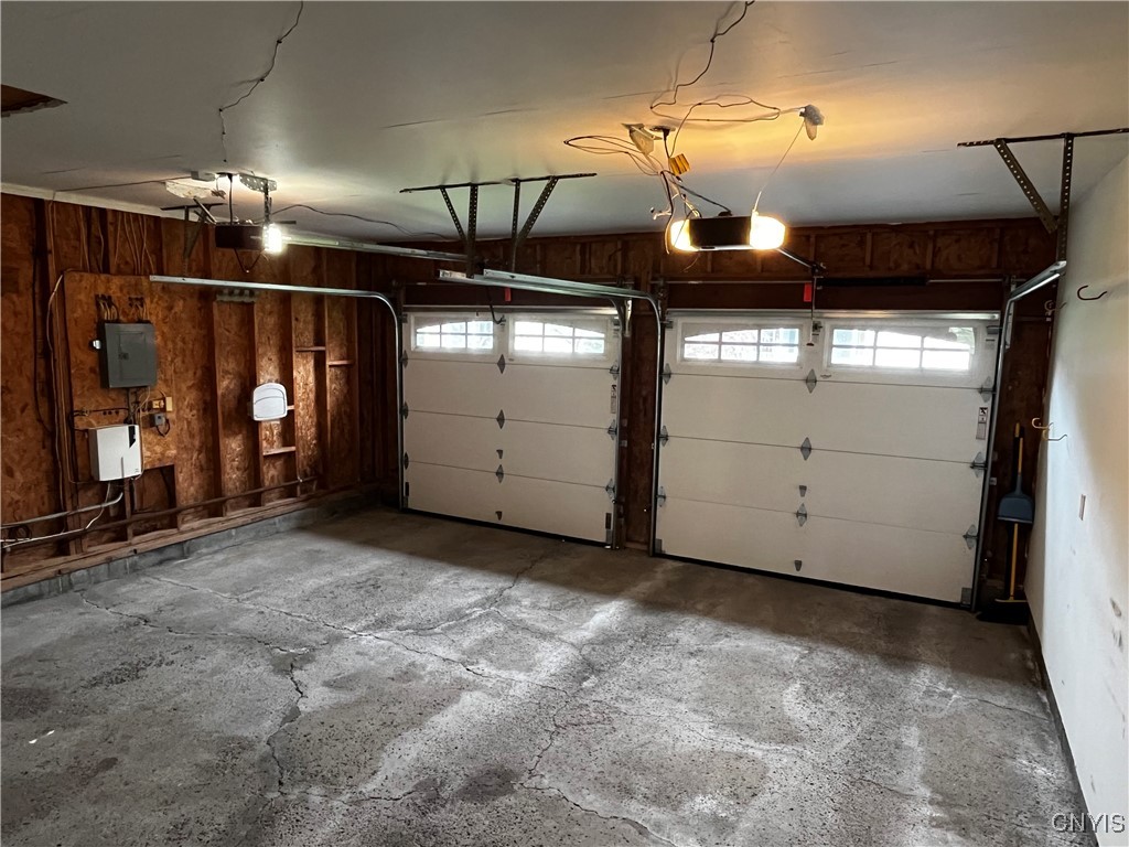 6107 Owlwood Drive, Cicero, New York image 28