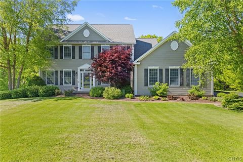 Homes For Sale - 7 Calemad Drive<br/> Onondaga County, Skaneateles, NY 13152