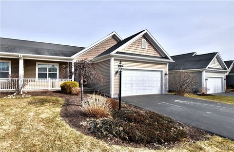 3779 Neptune Lane, Camillus, NY 13209 - #: S1593053
