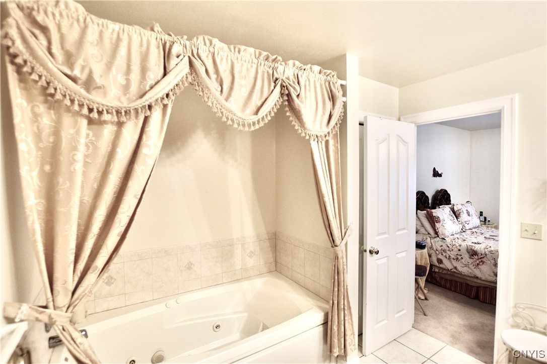 3779 Neptune Lane, Camillus, New York image 10