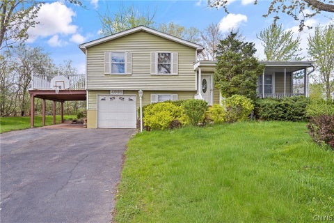 Homes For Sale - 4985 Woodmark Drive<br/> Clay, NY 13088