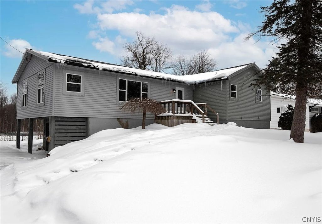 Photo of 12 Berra Lane, Whitestown, NY 13492 (MLS # S1665904)