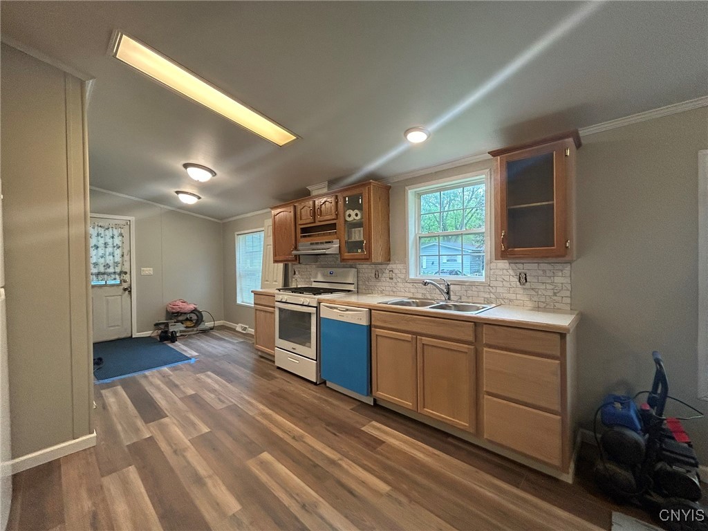 128 Concord Drive, Utica, New York image 3