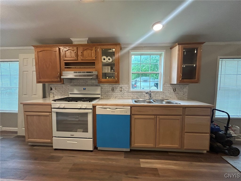 128 Concord Drive, Utica, New York image 2