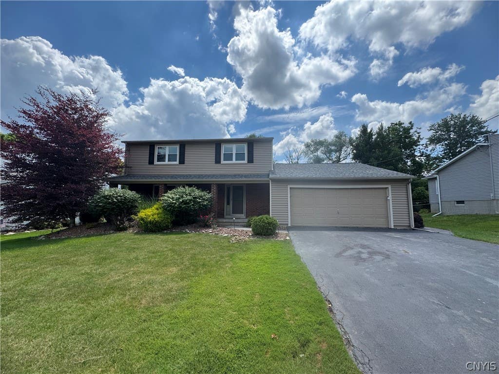 Photo of 110 Lake Country Drive, Geddes, NY 13209 (MLS # S1697397)