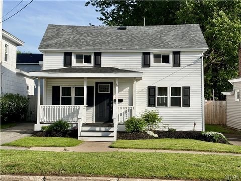 Homes For Sale - 90 W Mohawk Street<br/> Oswego, NY 13126