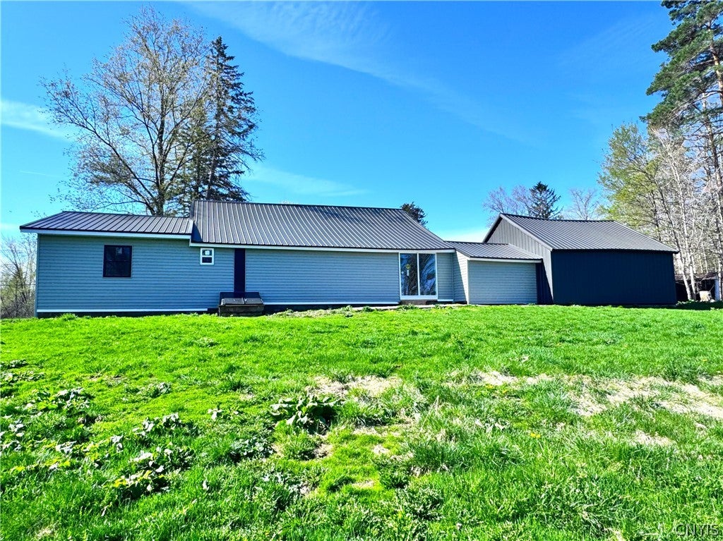 Photo of 6913 Lowell Road, Westmoreland, NY 13440 (MLS # S1701387)
