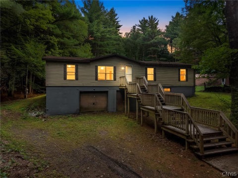 Photo of 8442 Halstead Road, Vienna, NY 13308 (MLS # S1713133)