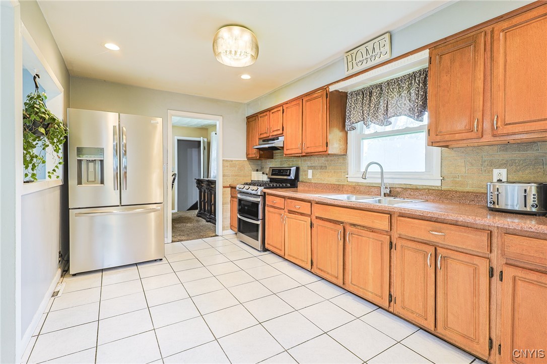 115 Matterson Avenue, Camillus, New York image 6