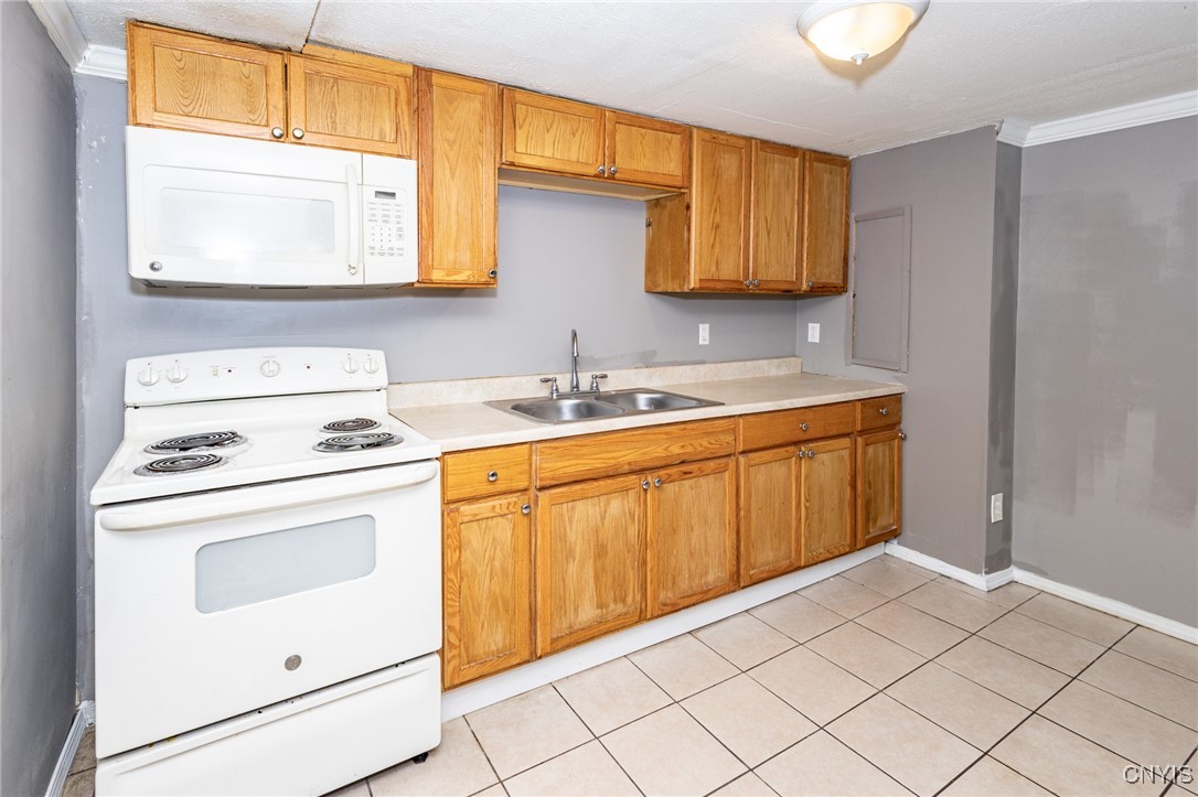 115 Matterson Avenue, Camillus, New York image 27