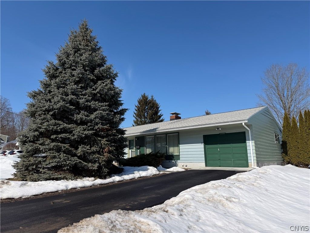 Photo of 5 Huxford Place, Whitestown, NY 13492 (MLS # S1665016)