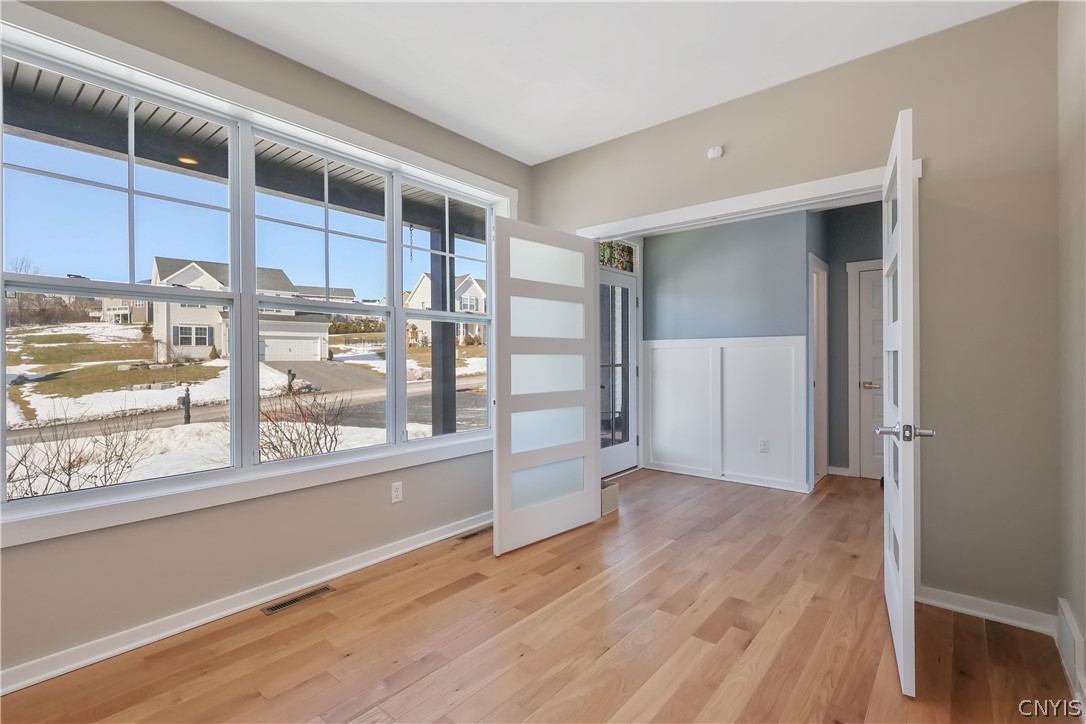 5506 Rolling Meadows Way