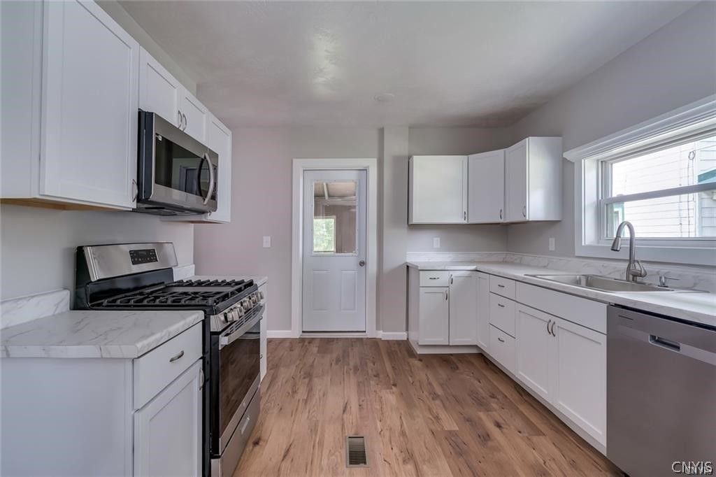 Photo of 125 N Hamilton Street, Watertown City, NY 13601 (MLS # S1702006)
